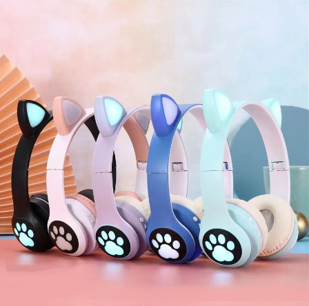 Fone Gatinho Com Patas - 9.png